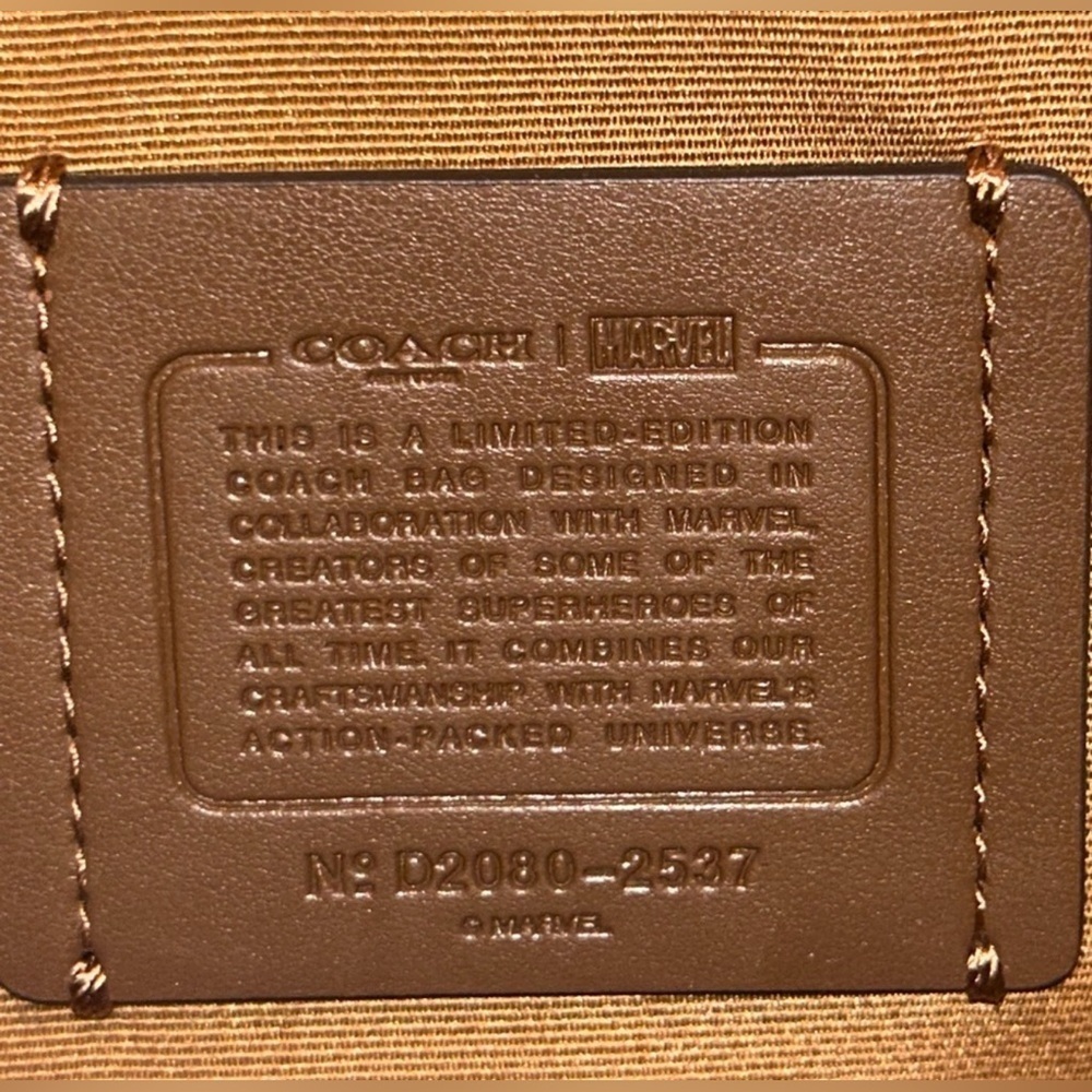 Coach authentic Spider-Man Marvel White Bag with Patches. NWOT limited edition - Picture 8 of 8